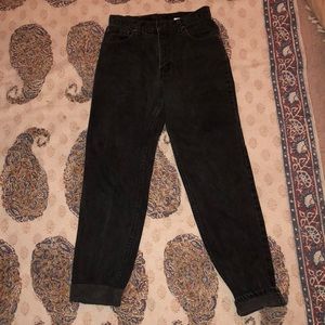 Vintage black Levi tapered fit mom jeans